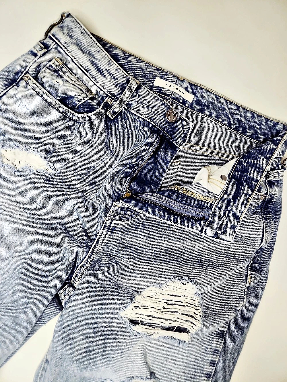 PacSun Distressed Skinny Jeans in Blue